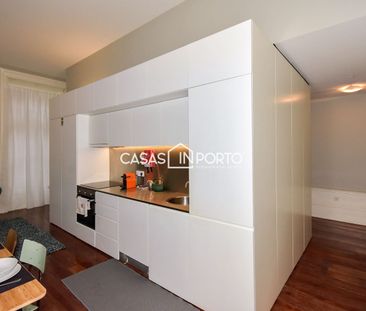 T1 Mobilado e Equipado – No Coração Histórico do Porto - Photo 6