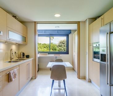 3 Bedroom Apartment For Rent in La Quinta, Málaga - Photo 1