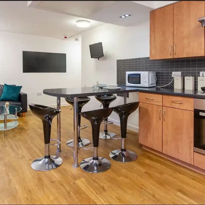 Platinum Studio - Photo 1