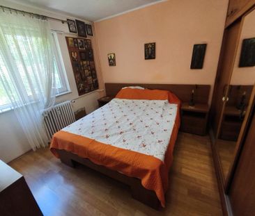 Închiriere apartament 4 camere decomandat + garaj - Photo 3