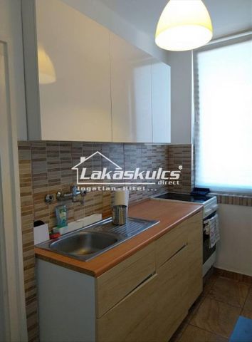 Kiadó átlagos állapotú lakás - Tatabánya - Photo 5