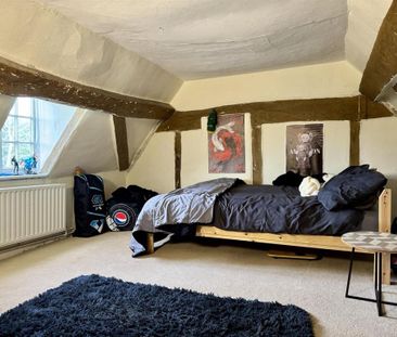 4 bedroom semi-detached house to rent - Photo 3