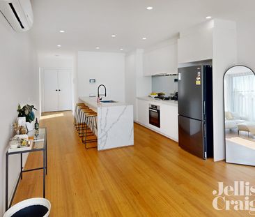 Contemporary Two Bedroom Apartment with Balcony in Prime Camberwell... - Photo 5