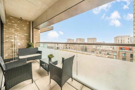 Peartree Way, Greenwich, SE10 - Photo 3