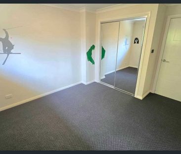 Luxurious Family Home in a Quiet Cul-de-Sac - Photo 5