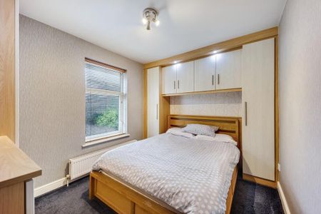 3 bedroom terraced house to rent - Photo 3