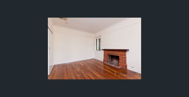 FAMILY HOME IN COMO - Photo 1