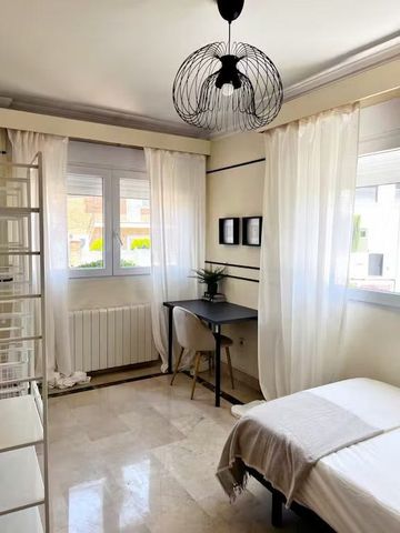 Calle Jaenar, Madrid, Community of Madrid 28043 - Photo 3