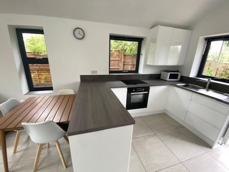 2 bedroom detached bungalow to rent - Photo 5