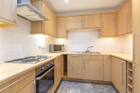 2 bedroom apartment to rent - Photo 4