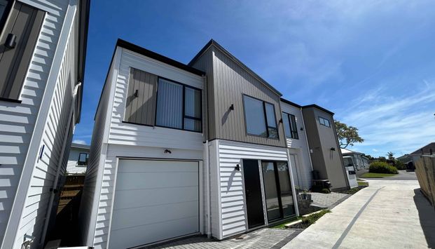 Modern Family Living in Prime Location - Photo 1