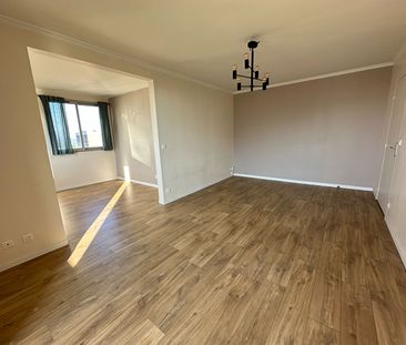 Location Appartement 3 pièces 77m² - Photo 1