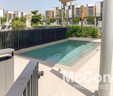 Corner Unit | Maids Room | Single Row - Photo 4