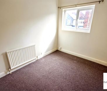 3 Bedroom House - End Terrace To Let - Photo 5