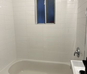 For Lease - 1293 Gerrard Street Unit# 1, Toronto, Ontario - Photo 1