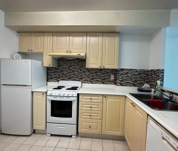 18 Lee Centre Drive #1605 - Photo 6