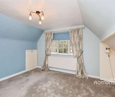 Tumblewood, Ash Green Lane East, Ash Green, Aldershot, Surrey, GU12 - Photo 4