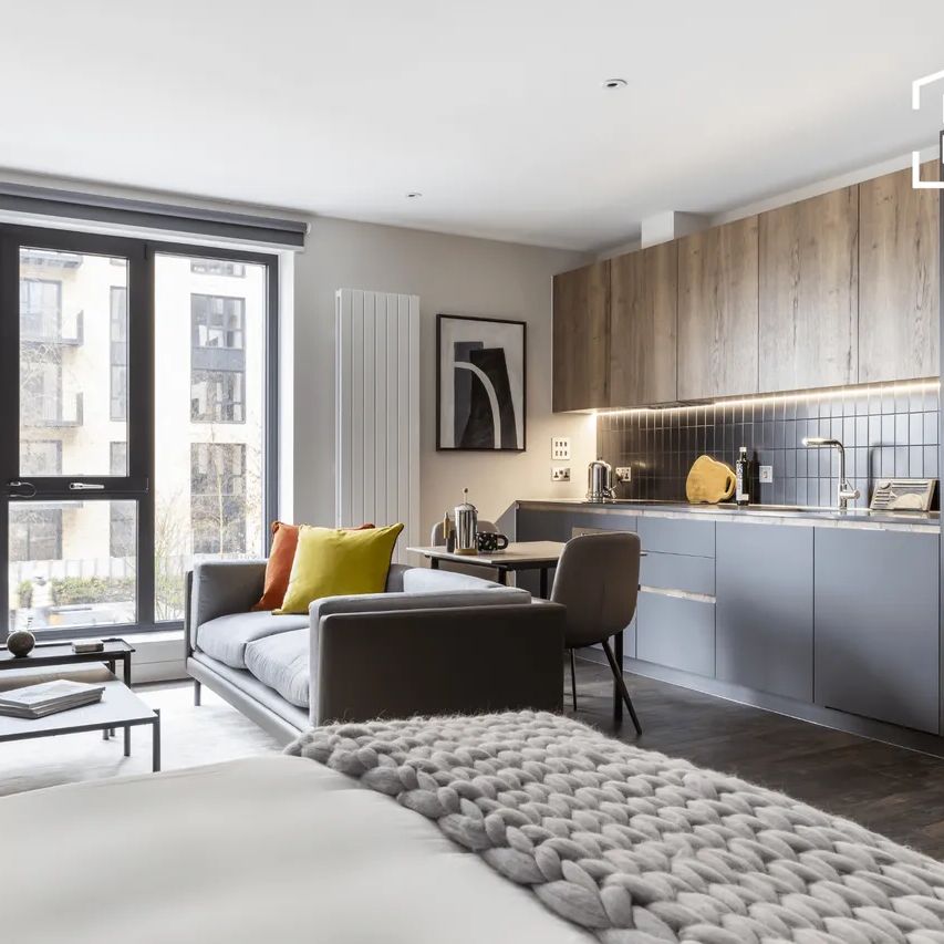 Greenford Quay, Greenford, UB6 - Photo 1