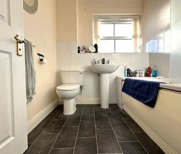 Flat , Derby Court, Fulwood, Preston. Lancs. PR1 1DX - Photo 5