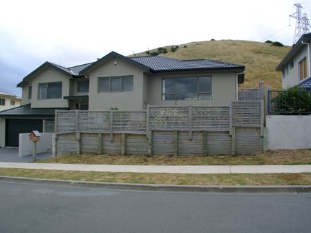 76 Erlestoke Crescent, Churton Park - Photo 2