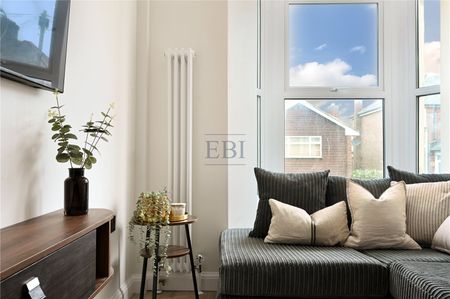 Offa Road, TN35 5HR - Photo 3