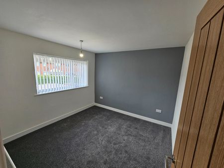 4 Bed Semi-Detached House, Roughwood Road, S61 - Photo 3