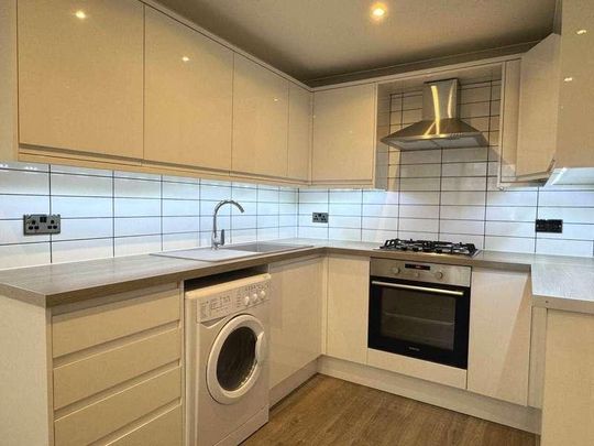 E Castleton Court, Castleton Drive, Newton Mearns, G77 - Photo 1