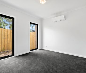 2 Lotus Close, Mooroolbark - Photo 5
