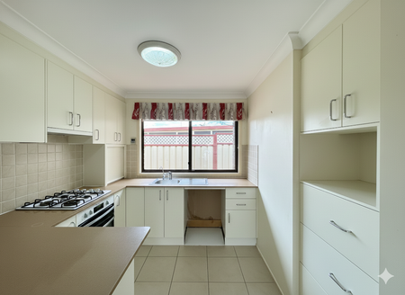 MULTI LIVING FAMILY HOME! - Photo 4