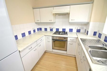 2 bedroom house to rent Braford Gardens, Shenley Brook End, Milton Keynes, Buckinghamshire, MK5 - Photo 3