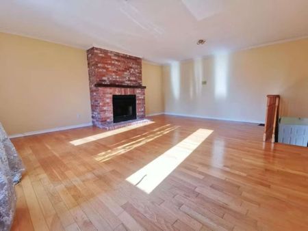 For Lease - 2673 Credit Valley Road Unit# Upper, Mississauga, Ontario - Photo 4