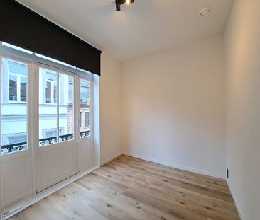 Vernieuwd 1-slaapkamerappartement met Terras te huur in Brugge - Photo 3