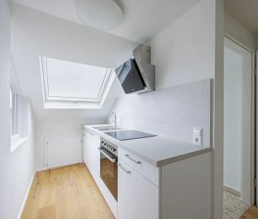 WEITBLICK: Möblierte Wohnung mit atemberaubender Dachterrasse! - Photo 3