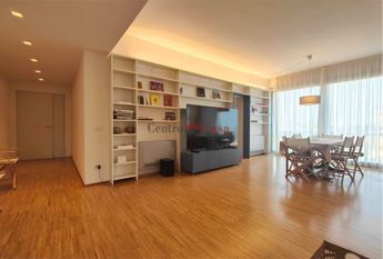 Signorile appartamento di 176 mq. ristrutturato, con vista panoramica