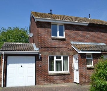 3 bedroom semi-detached house to rent - Photo 6