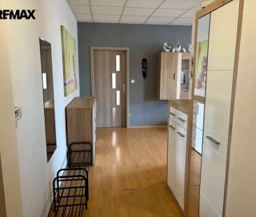 Exkluzivní pronájem zařízeného bytu 2+kk s parkovacím stáním-Pardub... - Fotografie 4