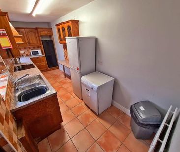 Room 4, 9 Chadwick Street, Lisburn Road, Belfast, BT9 7FB - Photo 4