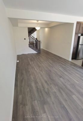 For Lease - 3305 Thunderbird Promenade, Pickering, Ontario - Photo 1