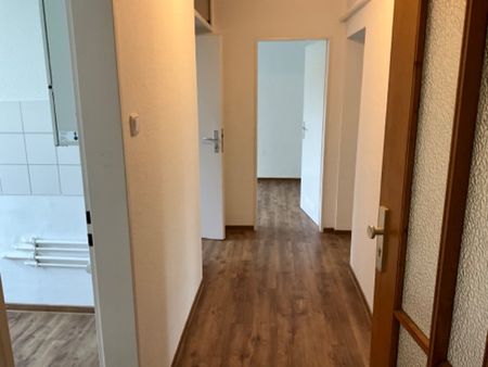 Schöne 3-Zimmer-Wohnung mit Balkon zum 01.11.2024 zu vermieten - Foto 3