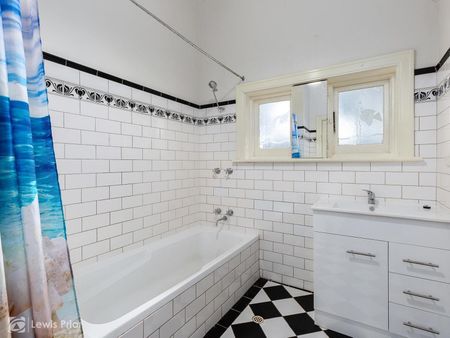 Character Home in the Heart of the Bay - Photo 5