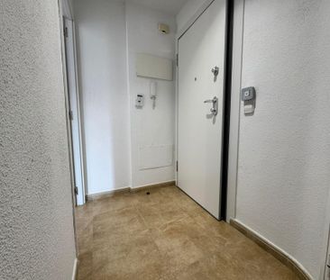 Apartamento de alquiler en Calle San Sebastian, Parque Europa - Los... - Photo 4