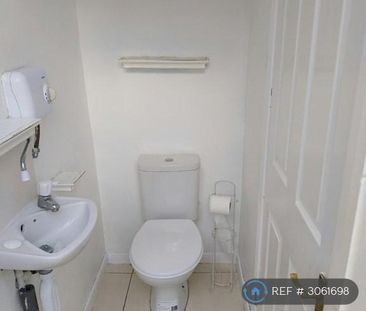 2 bedroom end of terrace house to rent - Photo 6