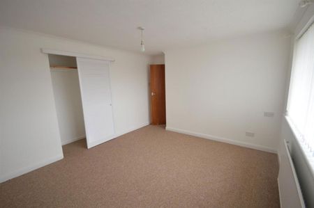 Bedruthan Avenue, Truro - Photo 5