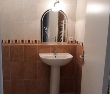 Location Appartement P3 Avec une place de parking Sens - Photo 3
