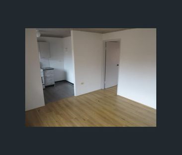 Top Floor Living - Photo 2