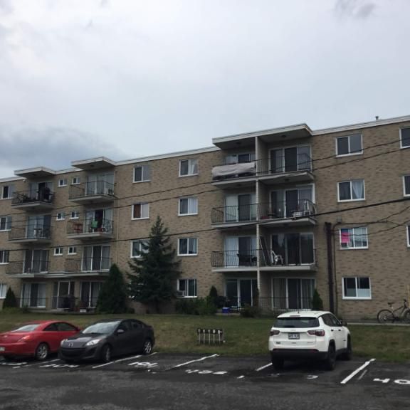 2 CH - 1 SDB - Québec - $1,057 /mo - Photo 1