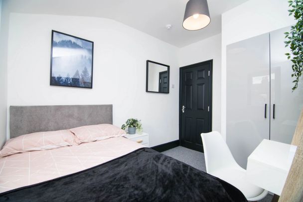 To Rent Catherine Street, **Available From August 2025 - 5 Bedrooms**, Chester - Photo 1