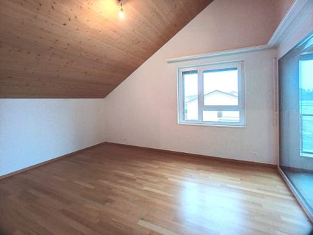 Appartement avec cachet de 4 pièces - Photo 2