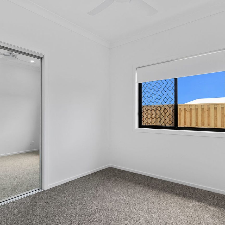 🏡 Comfortable Living in a Convenient Morayfield Location - Photo 1