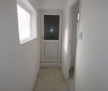 2 bedroom property to rent - Photo 6